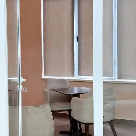 Aem 1 Bedroom #5 *